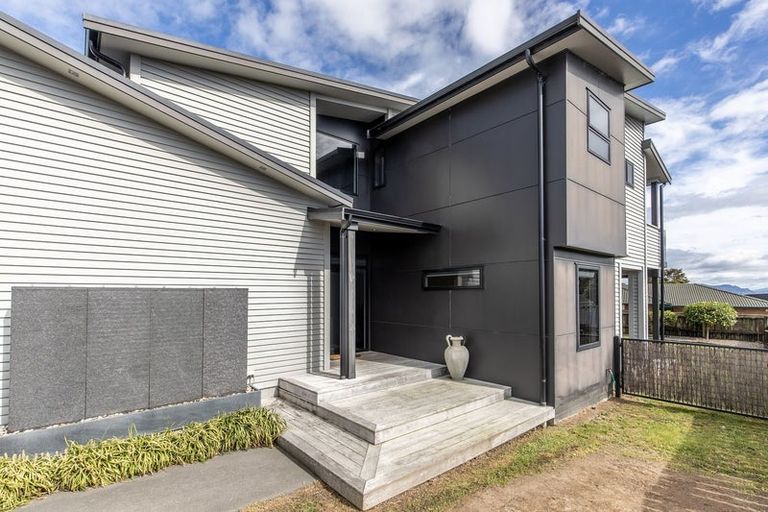 Photo of property in 72 Kahotea Drive, Motuoapa, Turangi, 3382