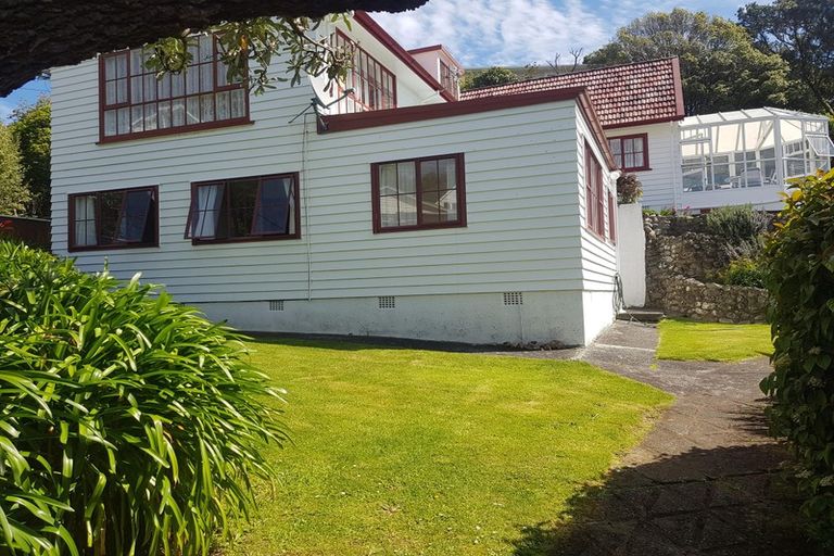 Photo of property in 72 Duthie Street, Karori, Wellington, 6012