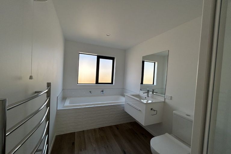 Photo of property in 7 Collie Road, Jacks Point, 9371