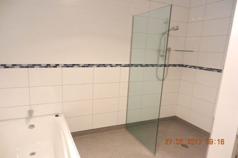 Photo of property in 10 Paradise Point Place, One Tree Point, 0118