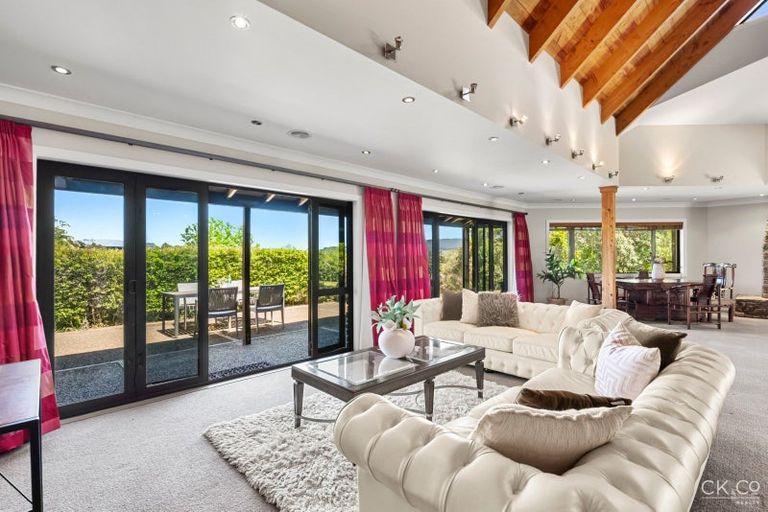 Photo of property in 14 Mount Marua Way, Timberlea, Upper Hutt, 5018