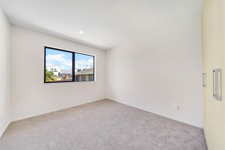 Photo of property in 8/2 Wood Street, Papakura, 2110