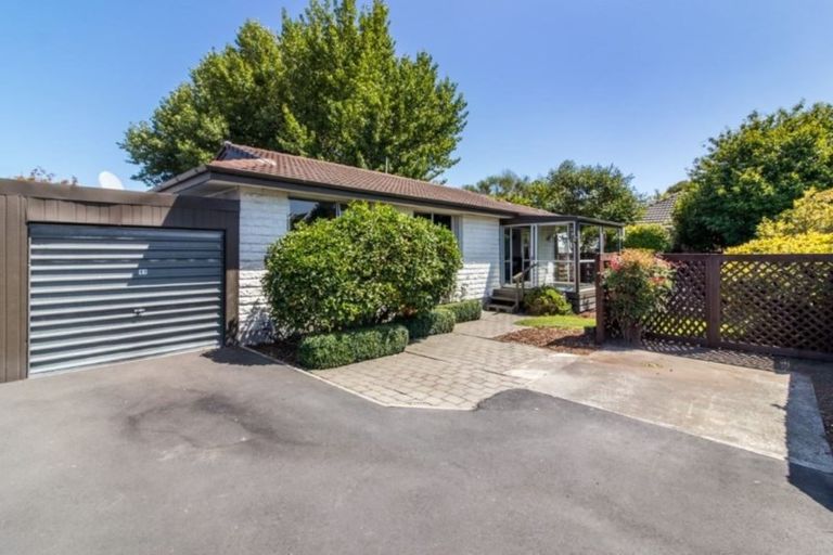 Photo of property in 2/11 Manatu Lane, Waltham, Christchurch, 8023