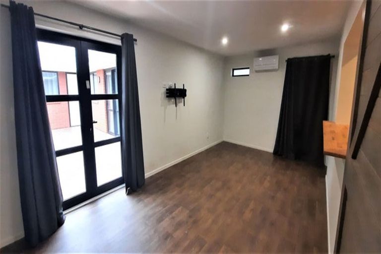 Photo of property in 114 Main North Road, Papanui, Christchurch, 8052