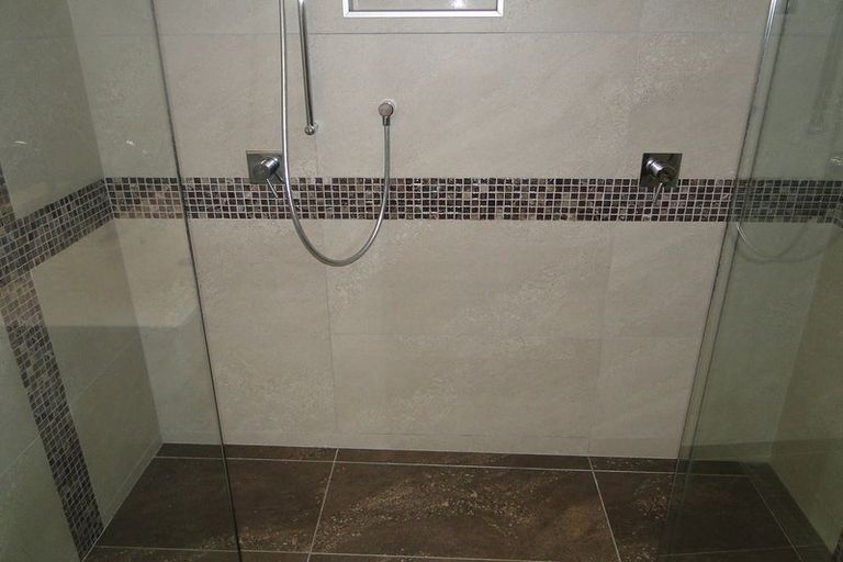 Photo of property in 17 Milne Terrace, Island Bay, Wellington, 6023