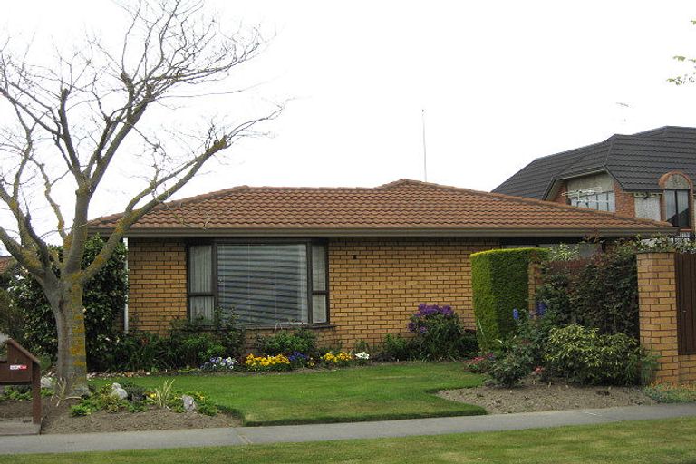 Photo of property in 4a Hinton Place, Rangiora, 7400
