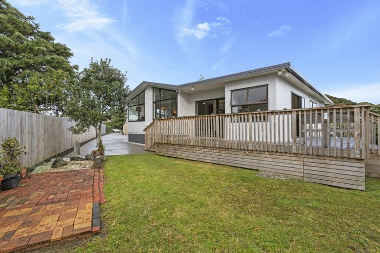 Photo of property in 7a Taioma Crescent, Te Atatu Peninsula, Auckland, 0610