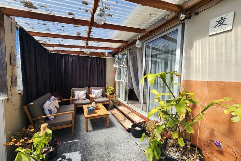 Photo of property in 2 Feist Street, Naenae, Lower Hutt, 5011