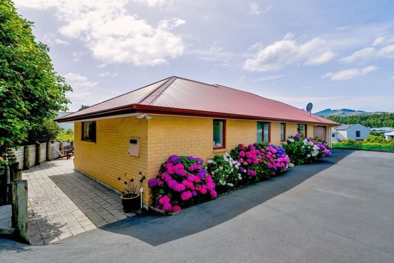 Photo of property in 49 Duxford Crescent, Fairfield, Dunedin, 9018
