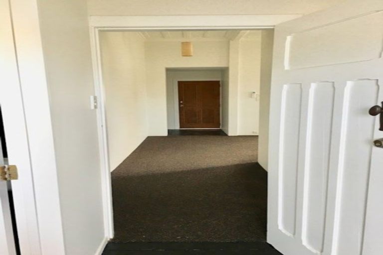 Photo of property in 318 West Coast Road, Glen Eden, Auckland, 0602