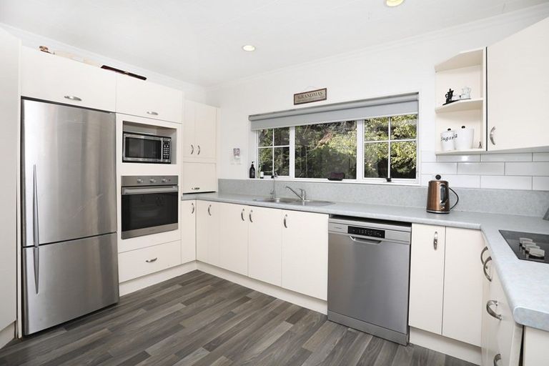 Photo of property in 3 Watt Road, Otatara, Invercargill, 9879