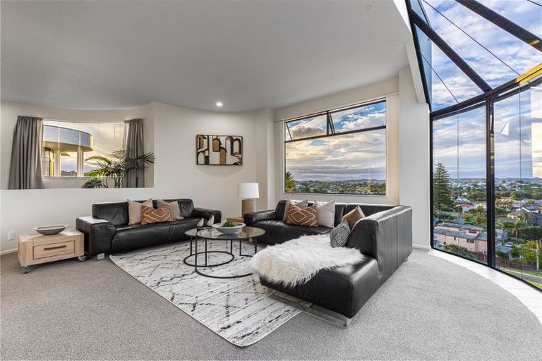 Photo of property in 26 Marellen Drive, Red Beach, 0932