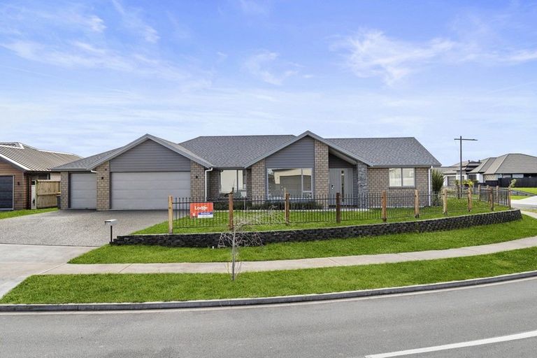 Photo of property in 2 Sydney Place, Flagstaff, Hamilton, 3210