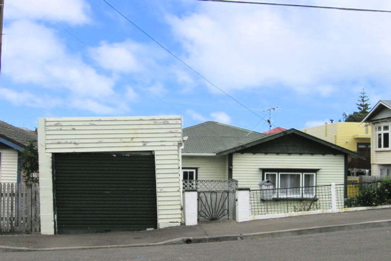 Photo of property in 7 Akatea Street, Berhampore, Wellington, 6023