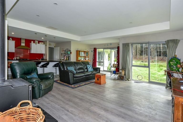 Photo of property in 335 Kainga Road, Kainga, Christchurch, 8083