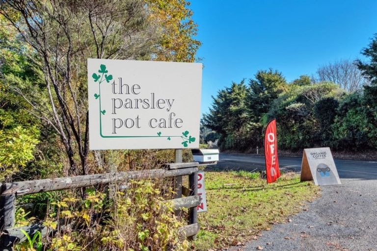 Photo of property in 786 Sandspit Road, Warkworth, 0982