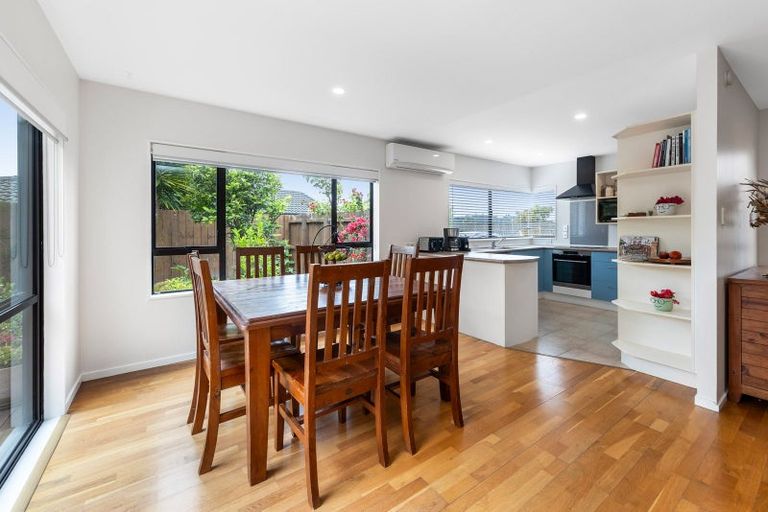 Photo of property in 446f West Coast Road, Glen Eden, Auckland, 0602