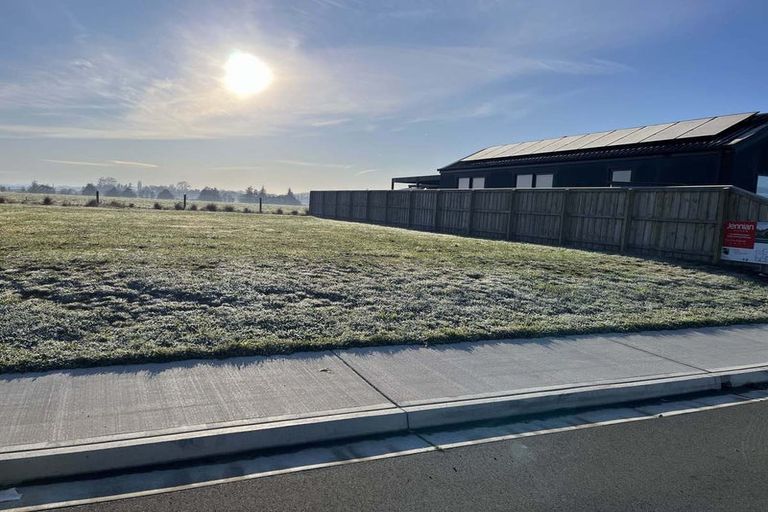 Photo of property in 20 Ellmers Street, Woodend, 7691