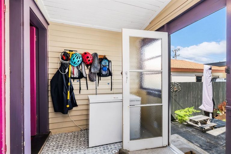 Photo of property in 16 Zealandia Street, Kensington, Whangarei, 0112