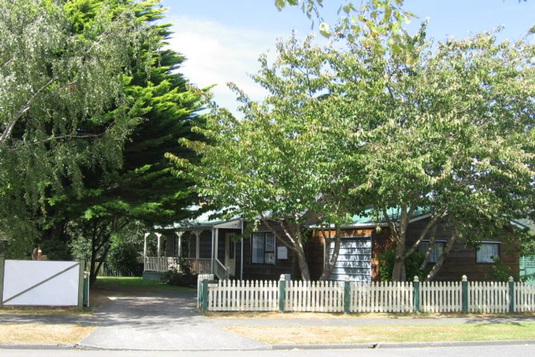 Photo of property in 62 Larchmont Grove, Totara Park, Upper Hutt, 5018