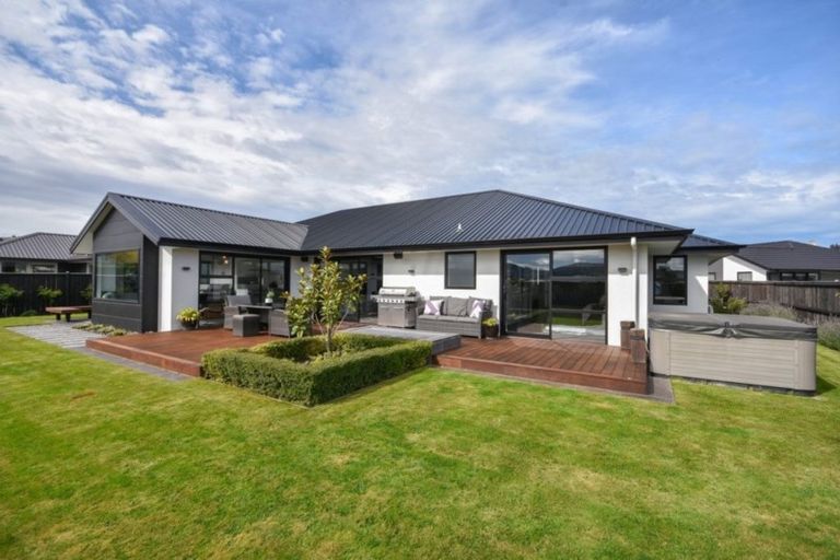 Photo of property in 10 Kinloch Place, Mosgiel, 9024