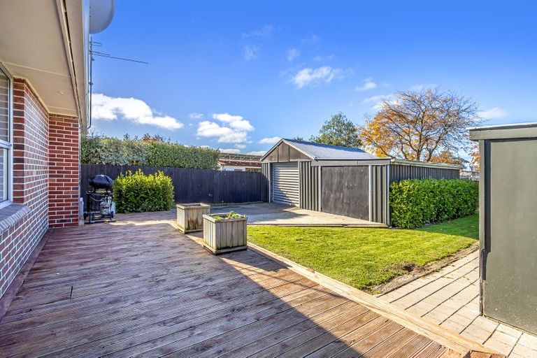 Photo of property in 15 Wingate Street, Redwood, Christchurch, 8051