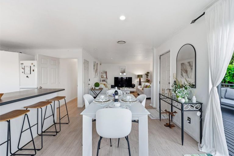 Photo of property in 56 Garton Drive, Massey, Auckland, 0614