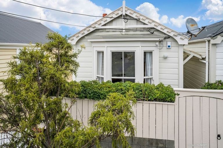 Photo of property in 17 Douglas Street, Mount Cook, Wellington, 6021