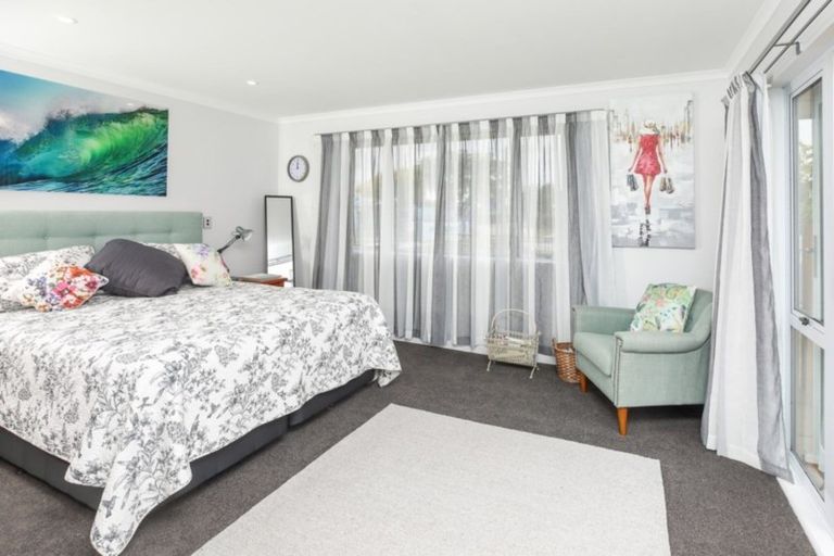 Photo of property in 9 Warwick Avenue, St Andrews, Hamilton, 3200