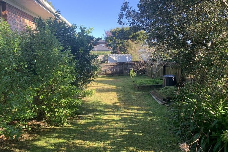 Photo of property in 38b Amorino Drive, Red Beach, 0932