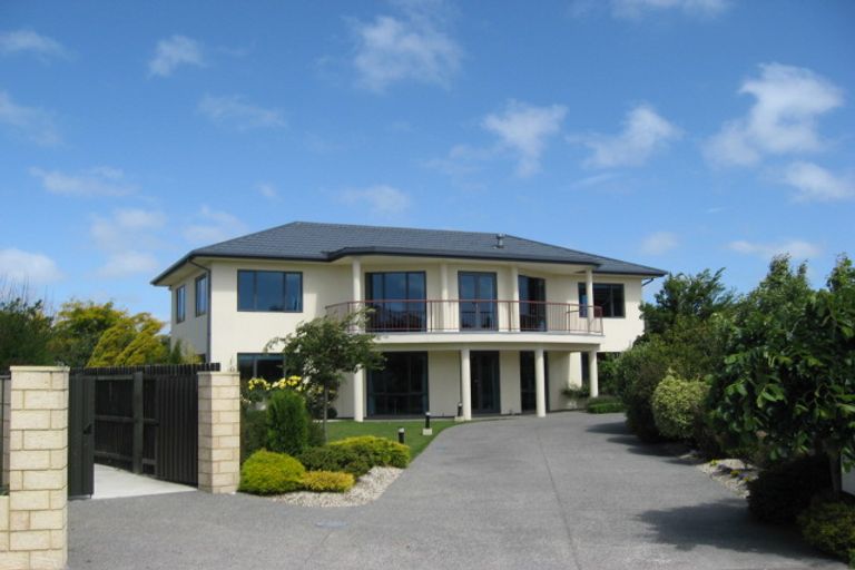 Photo of property in 5 Chesterfield Mews, Russley, Christchurch, 8042