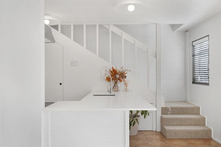 Photo of property in 28 Tokomaru Drive, Havelock North, 4130