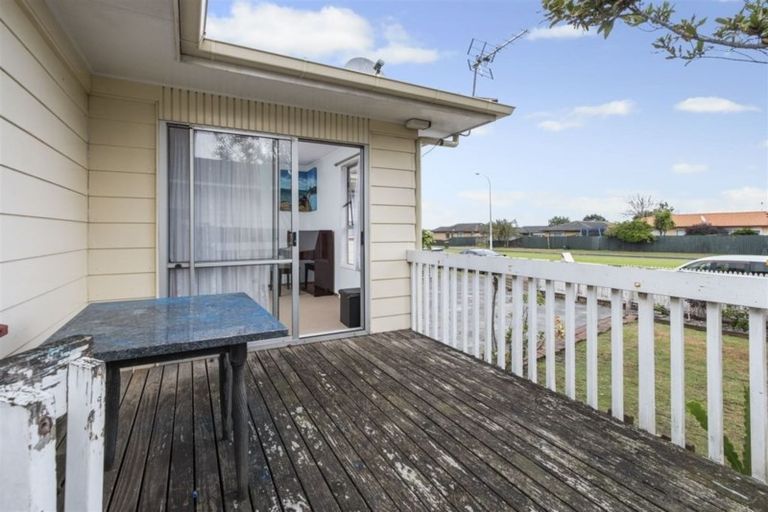 Photo of property in 438 Roscommon Road, Clendon Park, Auckland, 2103