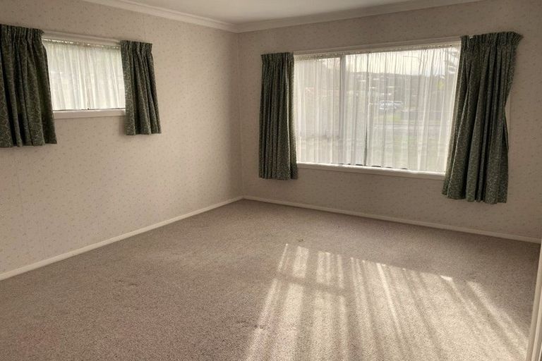 Photo of property in 4 Mclellan Street, Tawa, Wellington, 5028