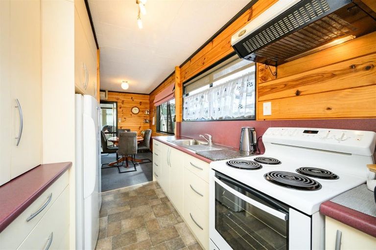 Photo of property in 1 Oldfield Place, Bulls, 4818