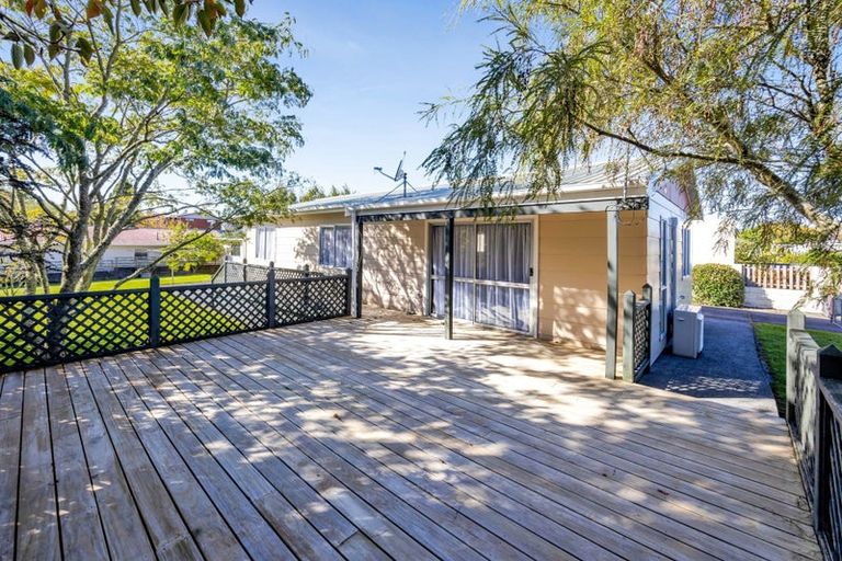 Photo of property in 22 Karaka Street, Inglewood, 4330