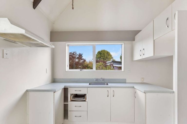 Photo of property in 30b Newton Place, Westbrook, Palmerston North, 4412