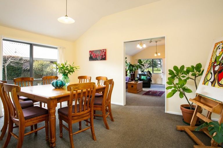 Photo of property in 69 Carlyle Street, Leamington, Cambridge, 3432