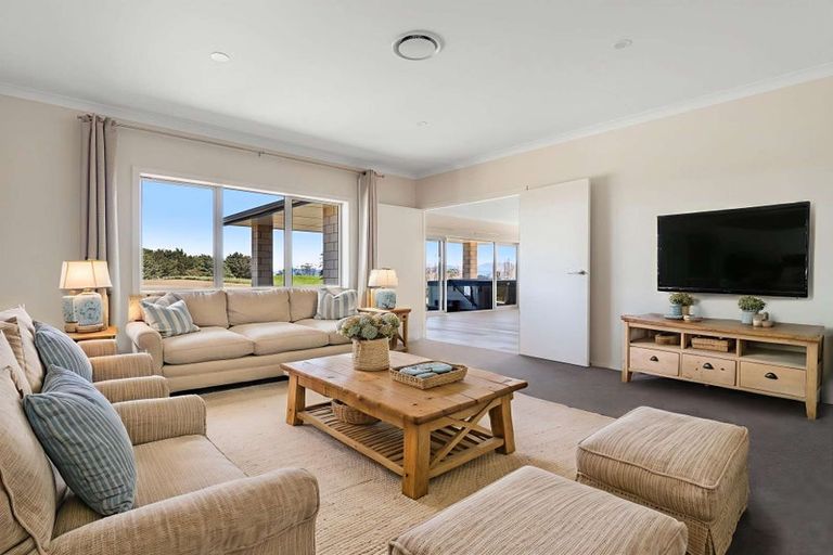 Photo of property in 30 Mahurangi East Road, Snells Beach, 0982