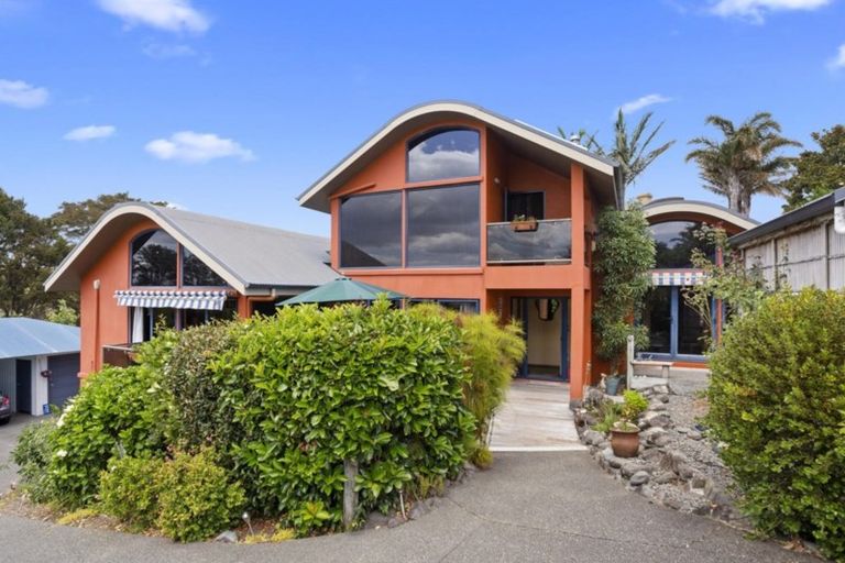 Photo of property in 28 Owen Place, Omokoroa, 3114