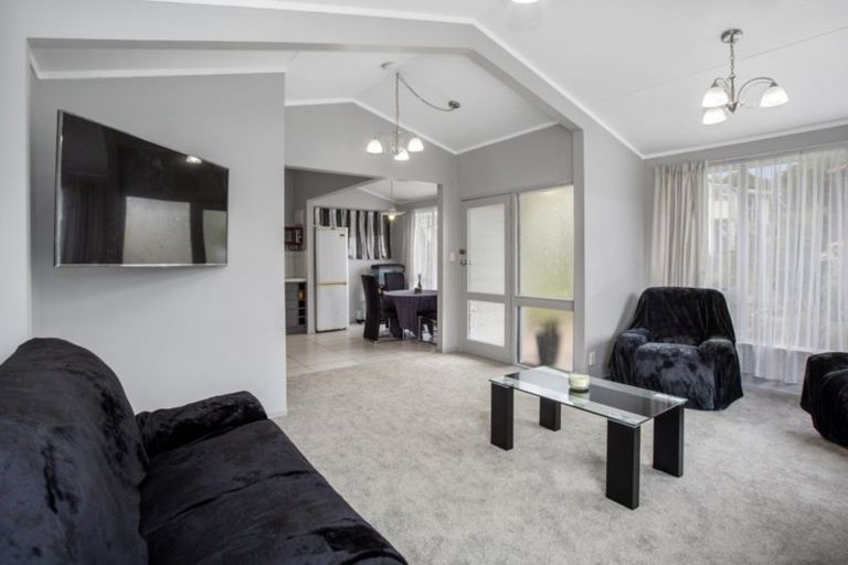 Photo of property in 19 Greenwich Grove, Stokes Valley, Lower Hutt, 5019