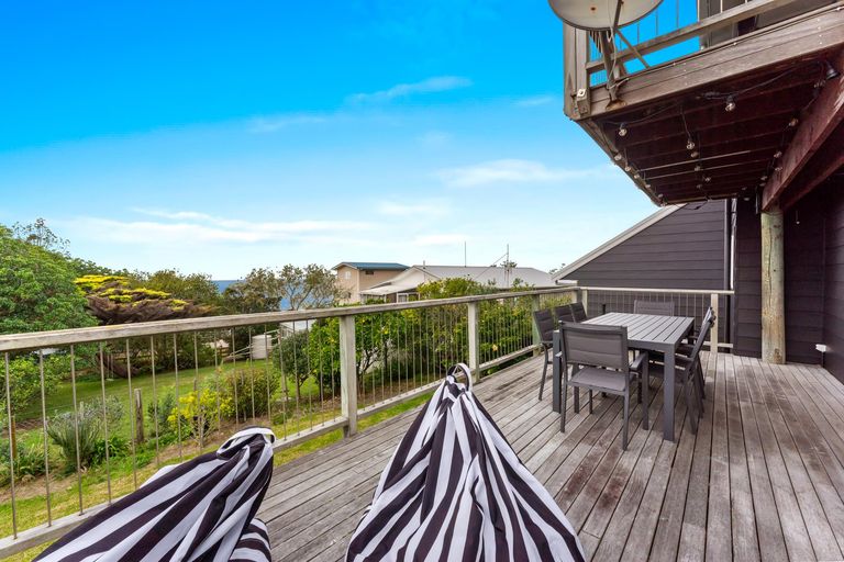 Photo of property in 43 Cumberland Street, Leigh, 0985