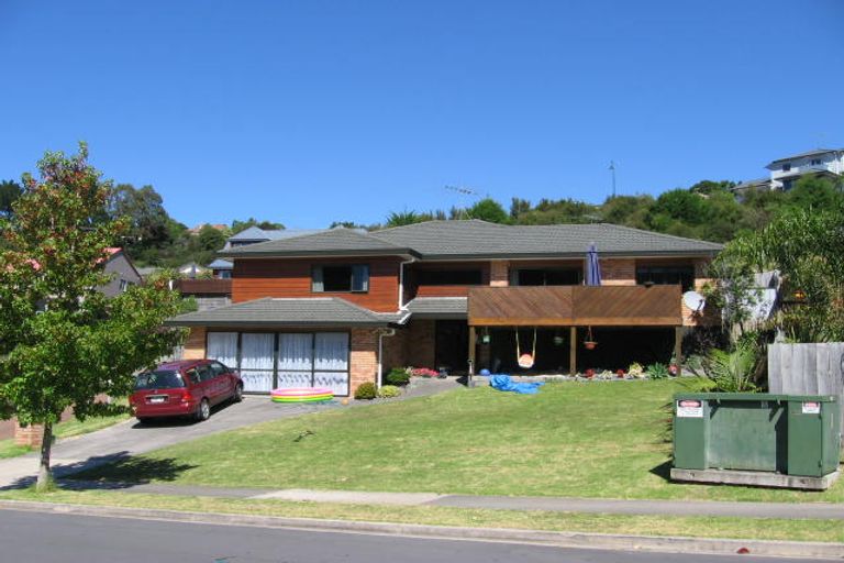 Photo of property in 16 Helen Ryburn Place, Torbay, Auckland, 0630