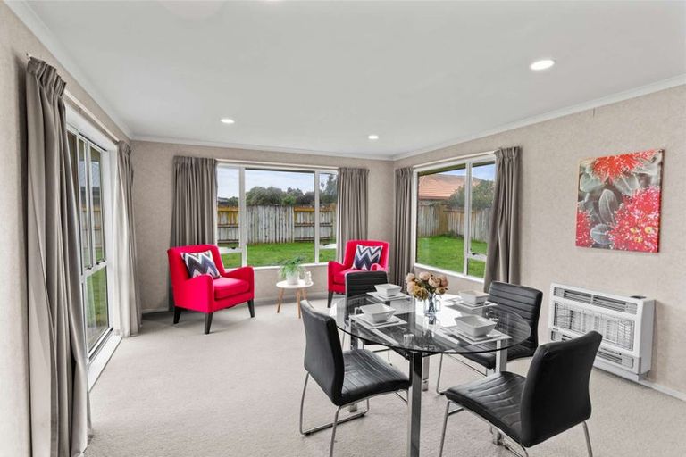 Photo of property in 5 Boston Parade, Kelvin Grove, Palmerston North, 4414