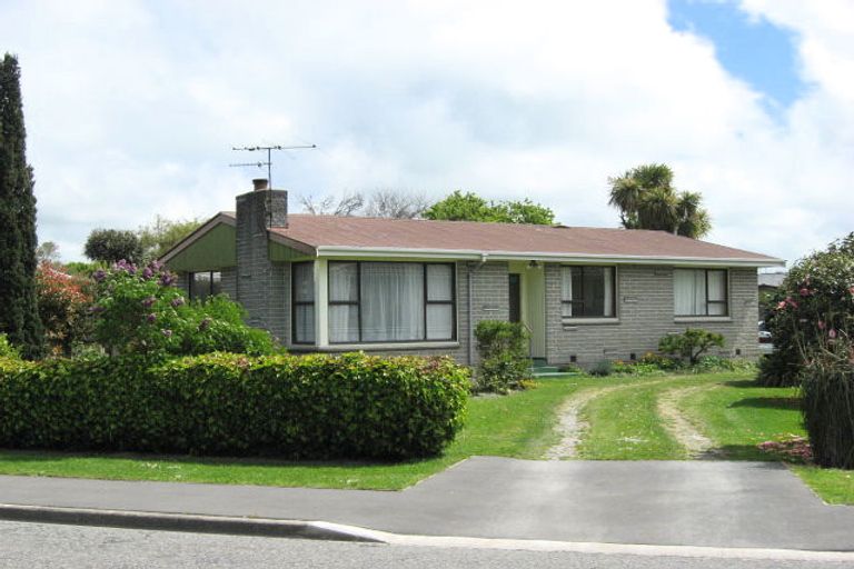 Photo of property in 12 Bracebridge Street, Kaiapoi, 7630