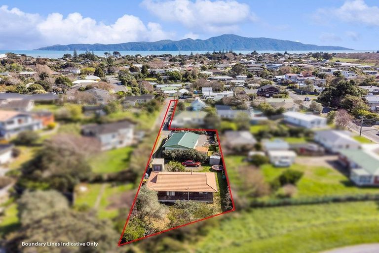 Photo of property in 30 Anaru Street, Raumati Beach, Paraparaumu, 5032