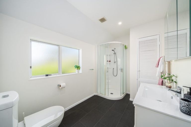 Photo of property in 5 Anaheim Place, Churton Park, Wellington, 6037