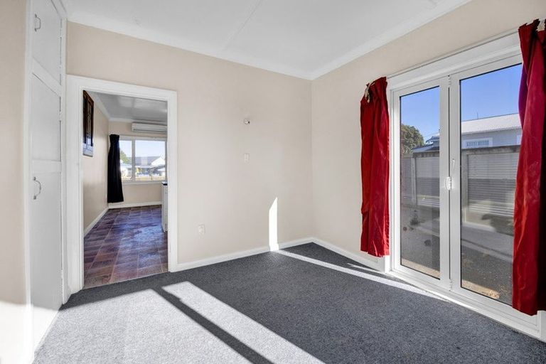 Photo of property in 35 Norfolk Street, Patea, 4520