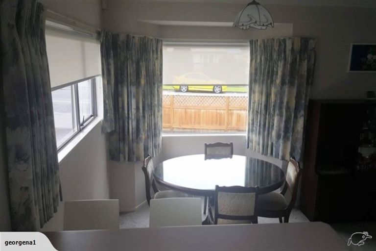 Photo of property in 273/1 Mangorei Road, Merrilands, New Plymouth, 4312