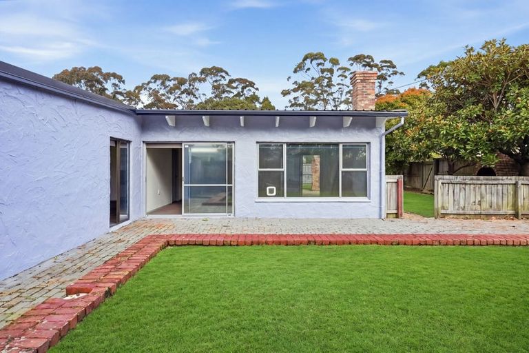 Photo of property in 49 Springs Road, Parakai, 0830
